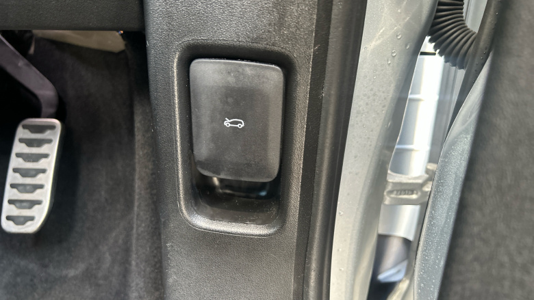 Land Rover Range Rover Evoque 2.0 D180 R-Dynamic SE 5dr Auto Diesel Hatchback